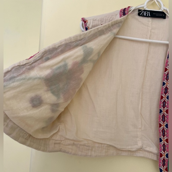 Zara Cream Embroidered Floral Cotton Vest with Pink & Green Accents - Picture 4 of 5